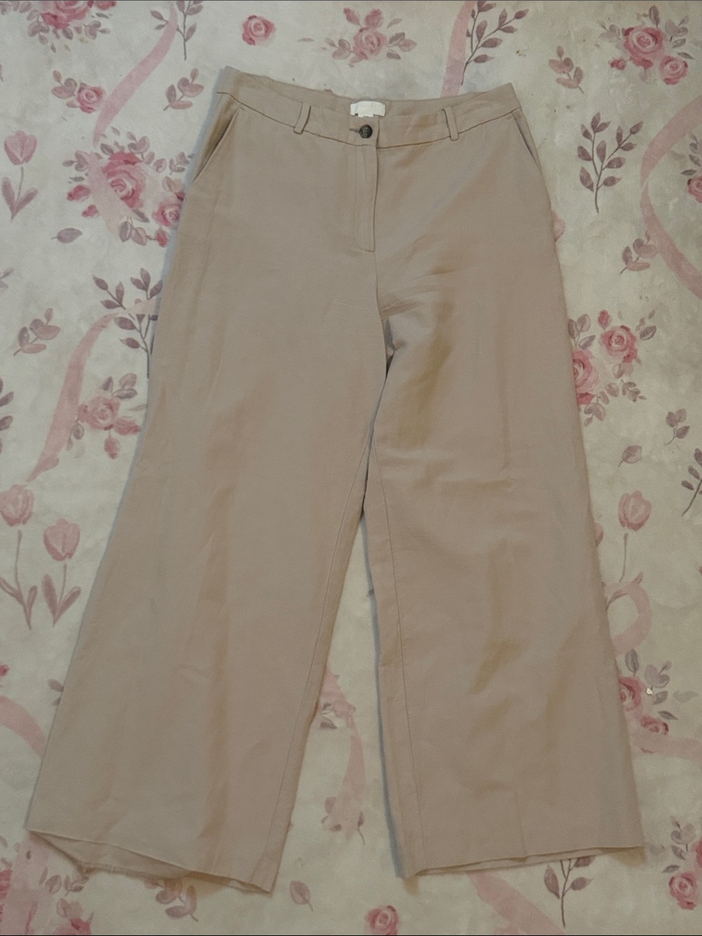 H&M Wide-Leg Pants in Light Beige